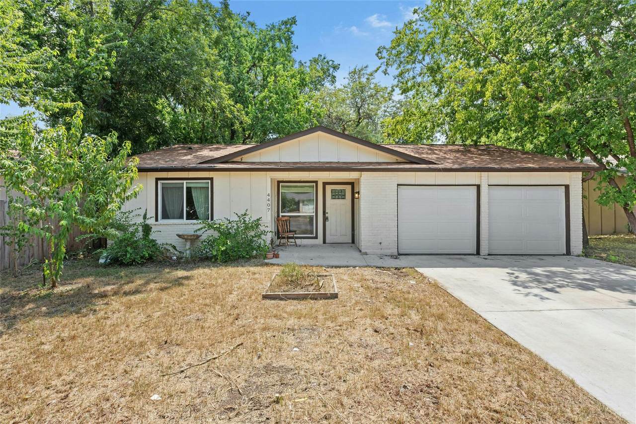 4407 Dovewood Dr - Photo 1