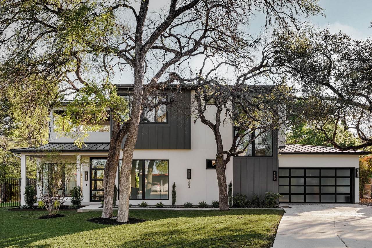 2504 Bluffview Dr - Photo 1