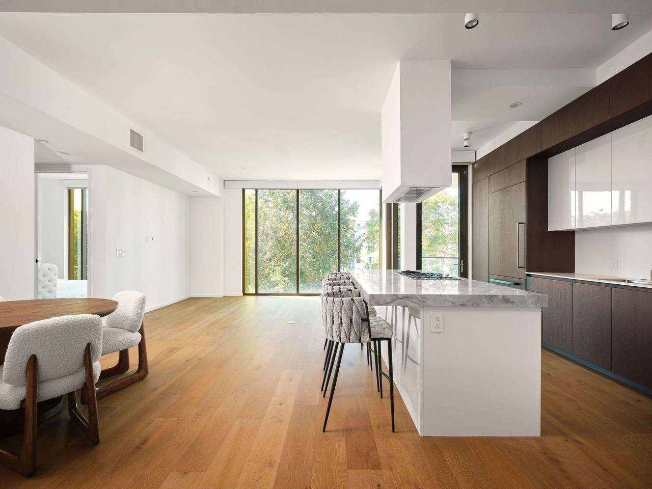 1211 Riverside Dr - Photo 1