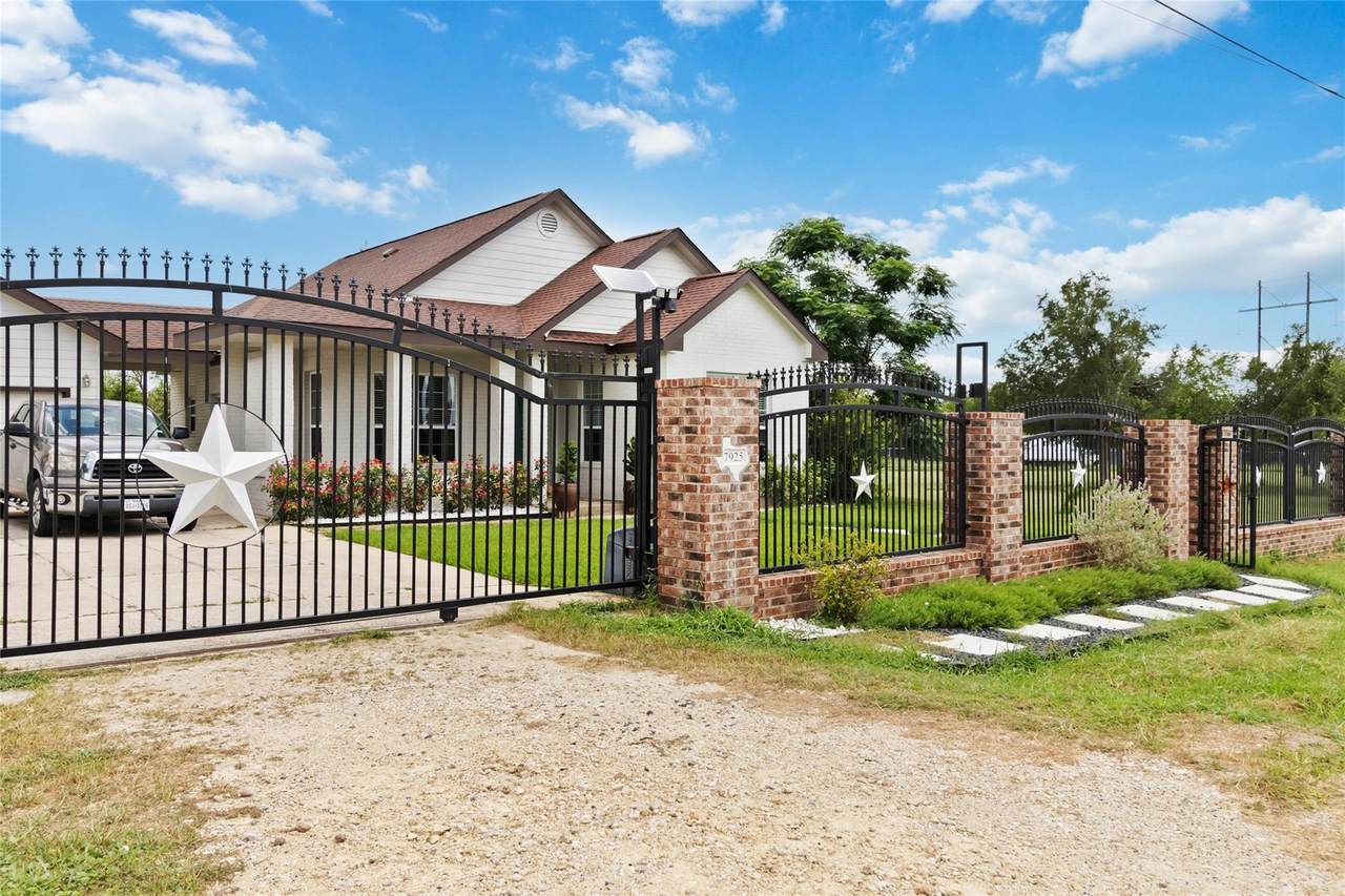 7925 Hayride Rd - Photo 1