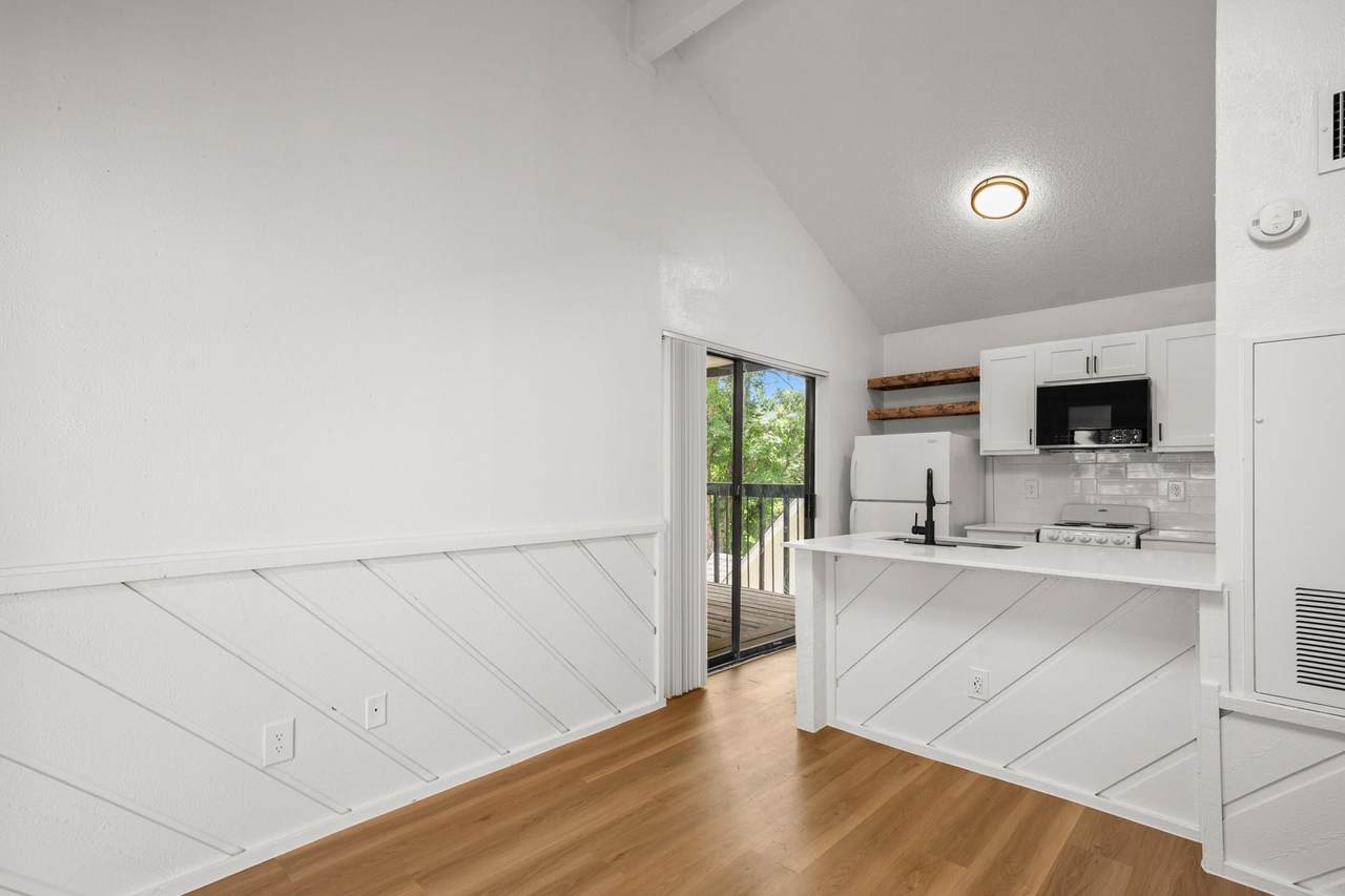 4205 Speedway Ave - Photo 1