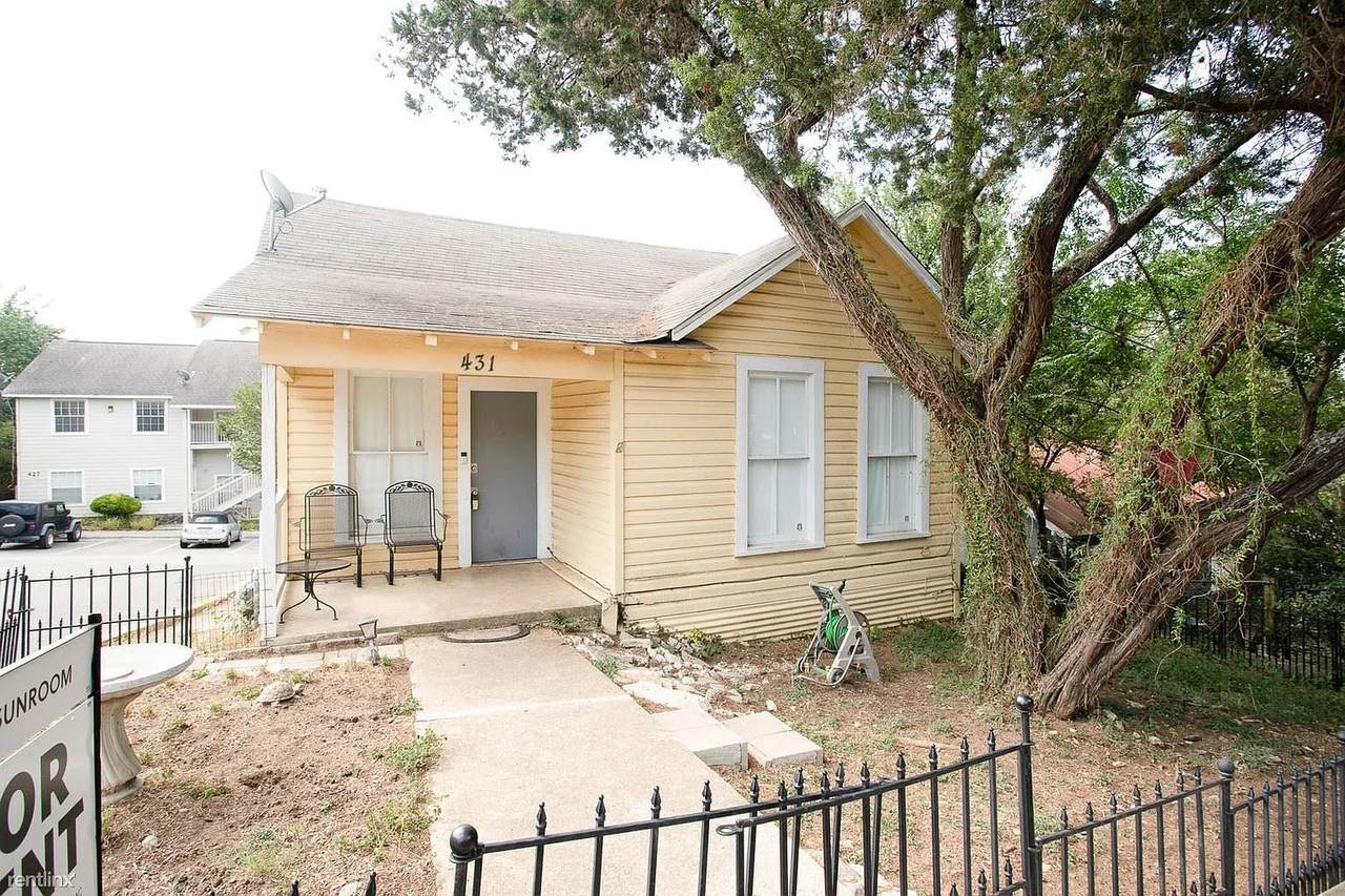 431 Lindsey St - Photo 1