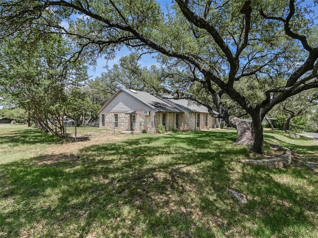 https://bt-photos.global.ssl.fastly.net/austin/1280_boomver_1_7231326-2.jpg