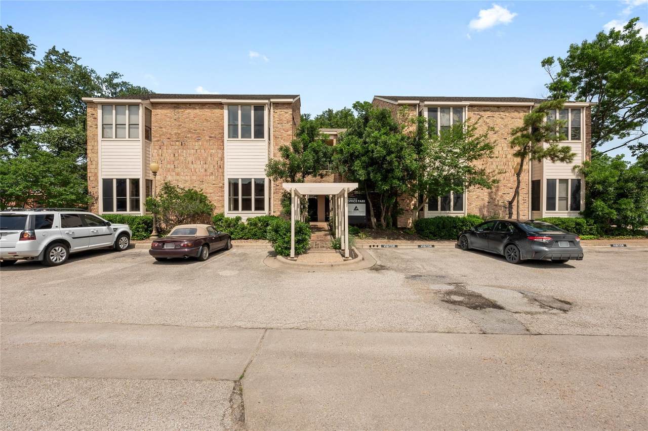 3624 Hills Dr - Photo 1