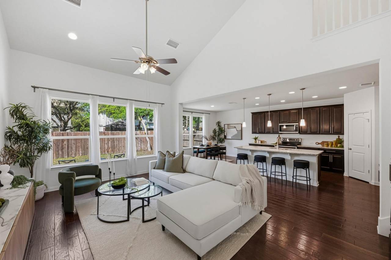 10700 Tramonto Dr - Photo 1