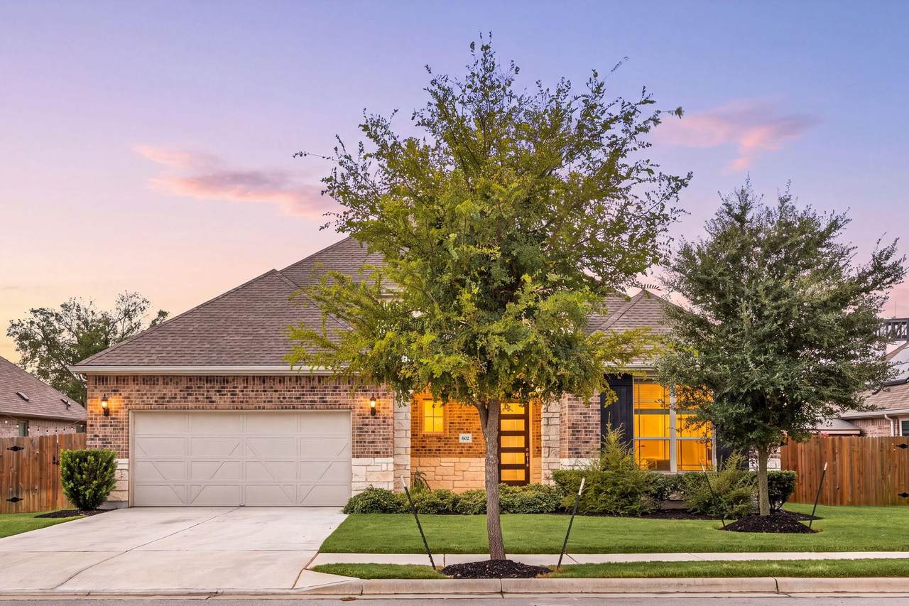 602 Pulitzer Dr - Photo 1