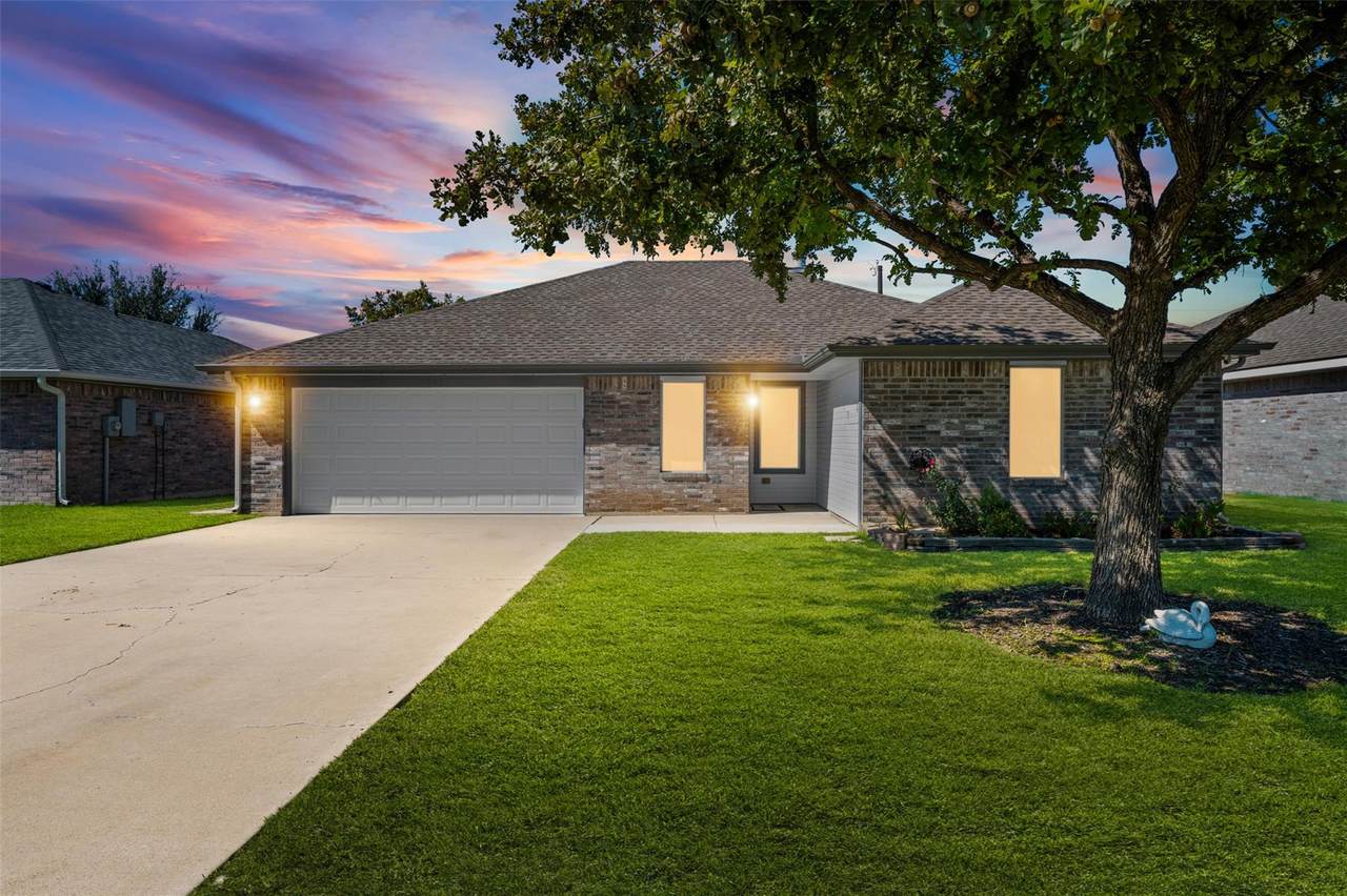 6525 Brooks Dr - Photo 1