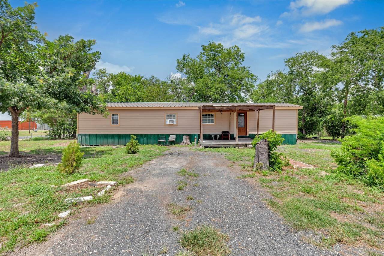 101 Ash St - Photo 1