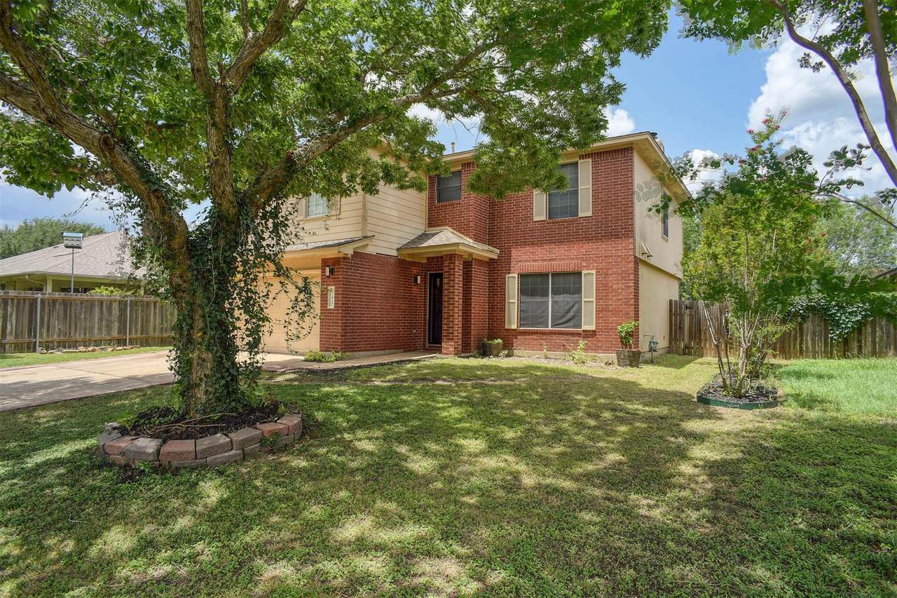 742 Annika Way - Photo 1