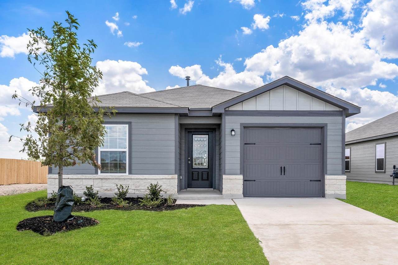213 Fairlawn Way - Photo 1