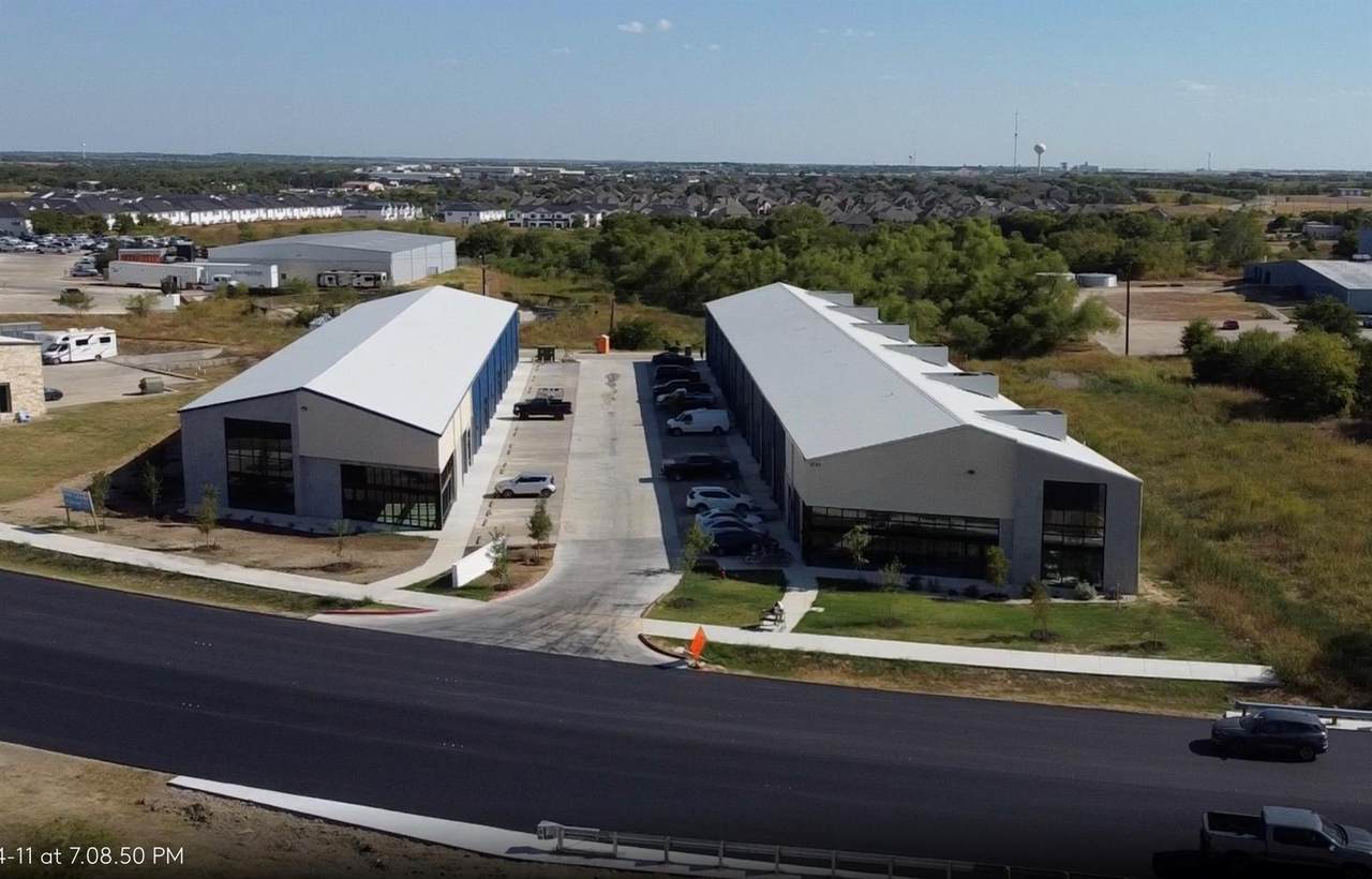 https://bt-photos.global.ssl.fastly.net/austin/1280_boomver_1_7260509-2.jpg