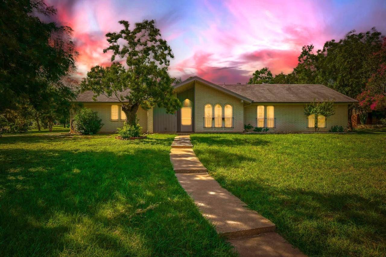 7110 Stone Ledge Cir - Photo 1