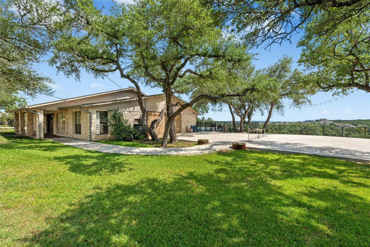 110 Longhorn Ln - Photo 1