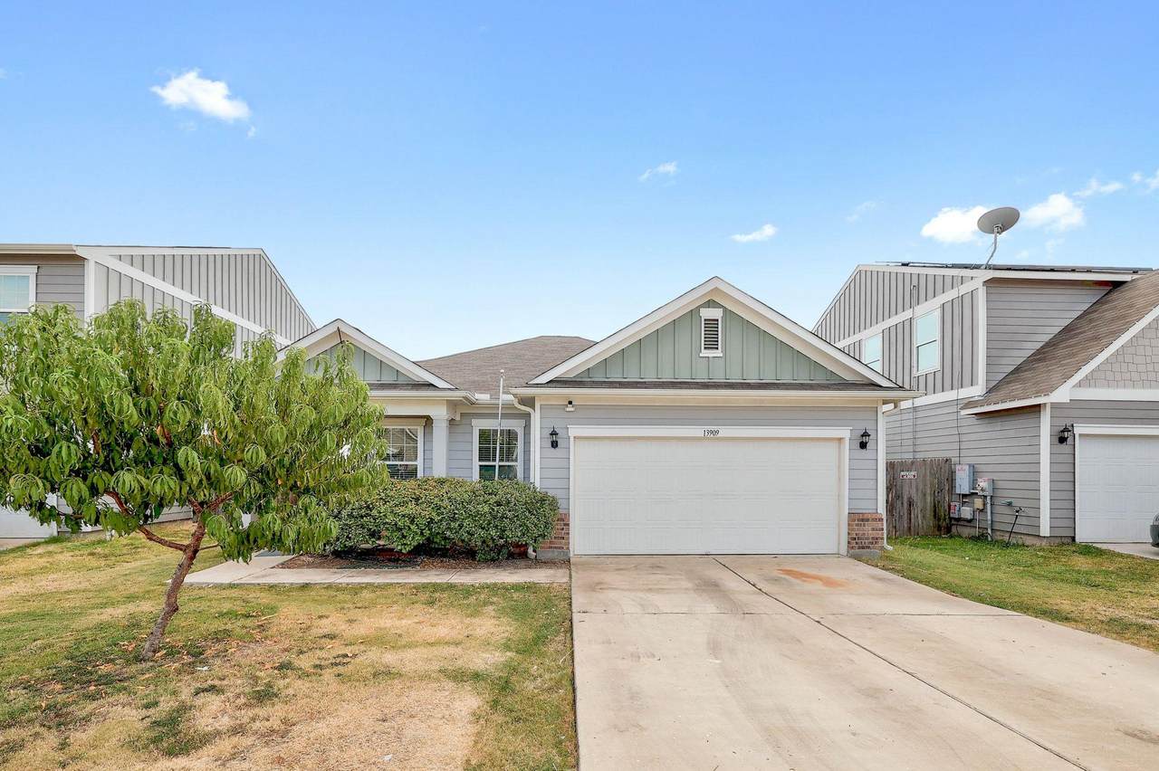 13909 Sherri Berry Way - Photo 1