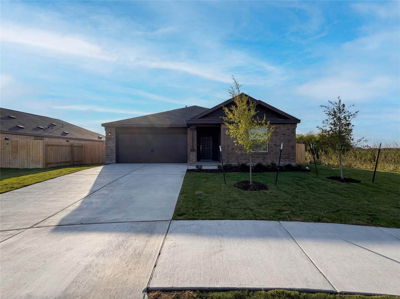 507 Vantage Dr - Photo 1