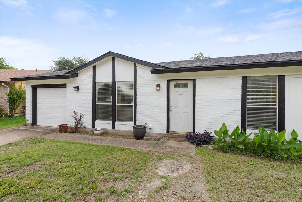 1904 Heathwood Cir - Photo 1
