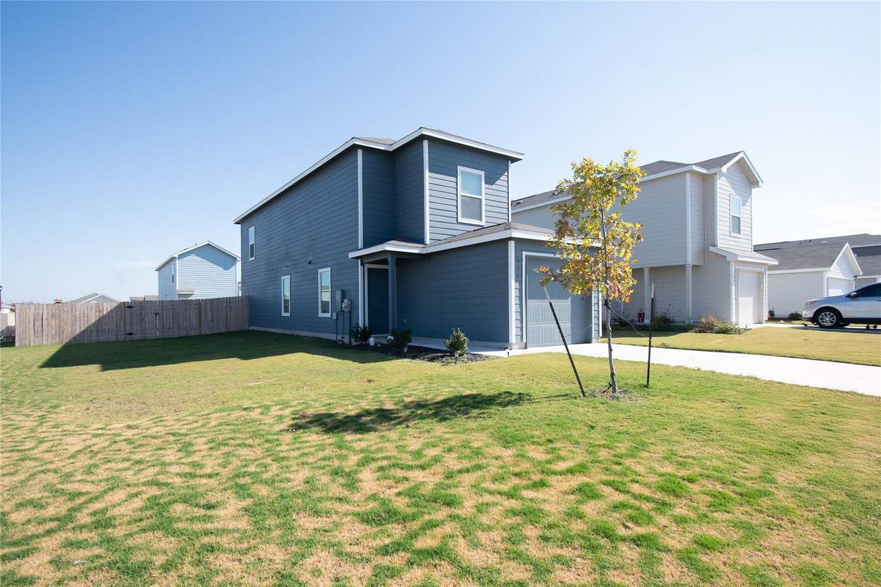 539 Commander Abbott Dr - Photo 1