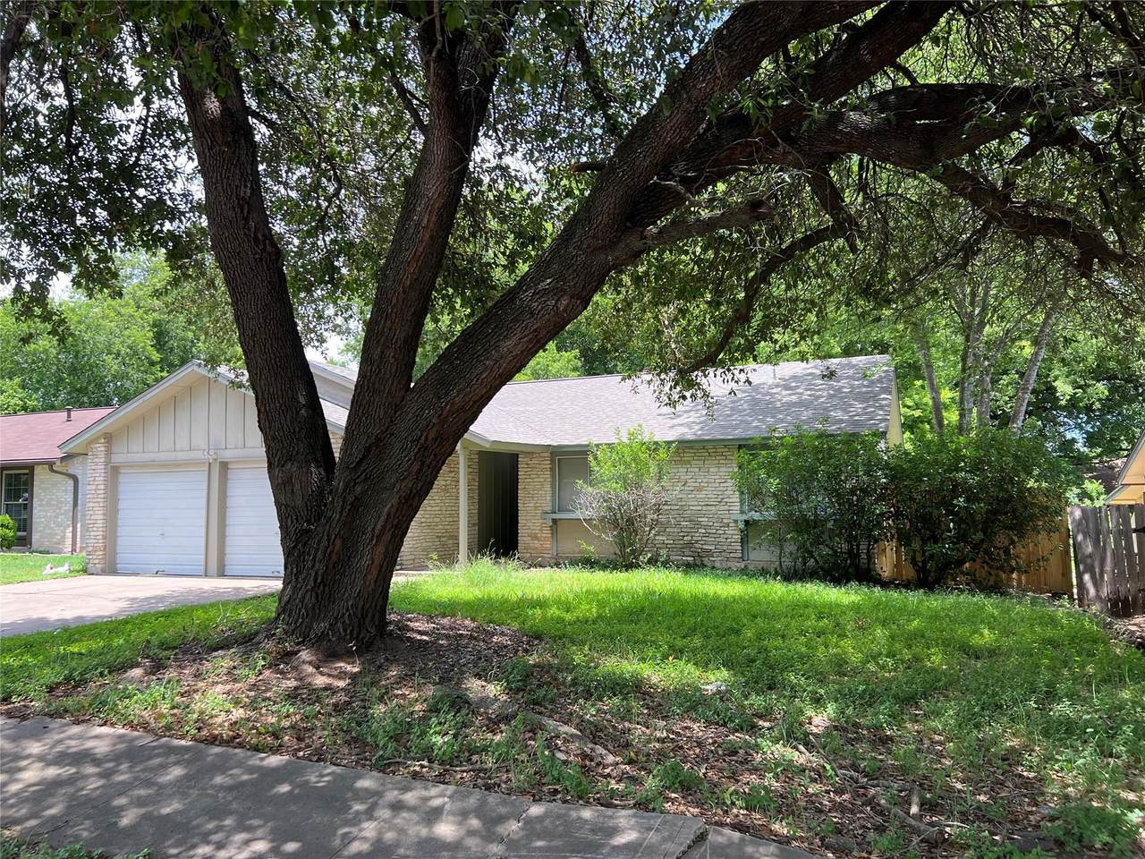 12607 Lamplight Village Ave - Photo 1