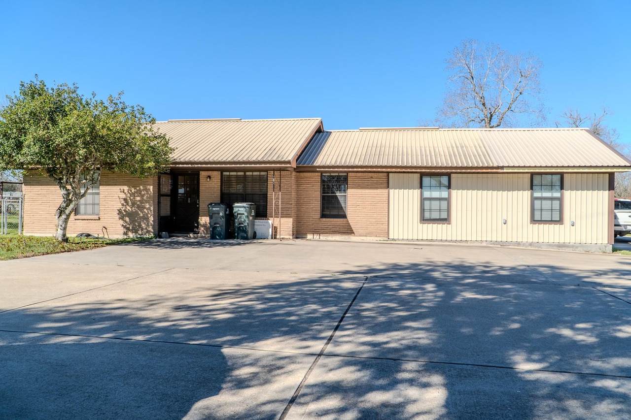 4959 Us Hwy 90 - Photo 1