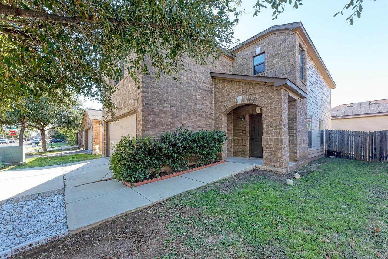 8824 Edmundsbury Dr - Photo 1