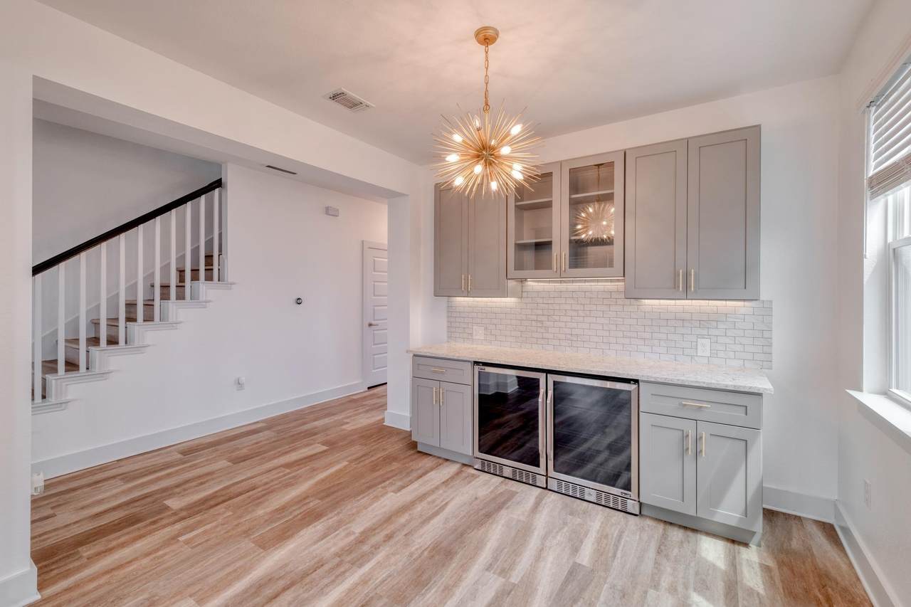 16517 Fetching Ave - Photo 1