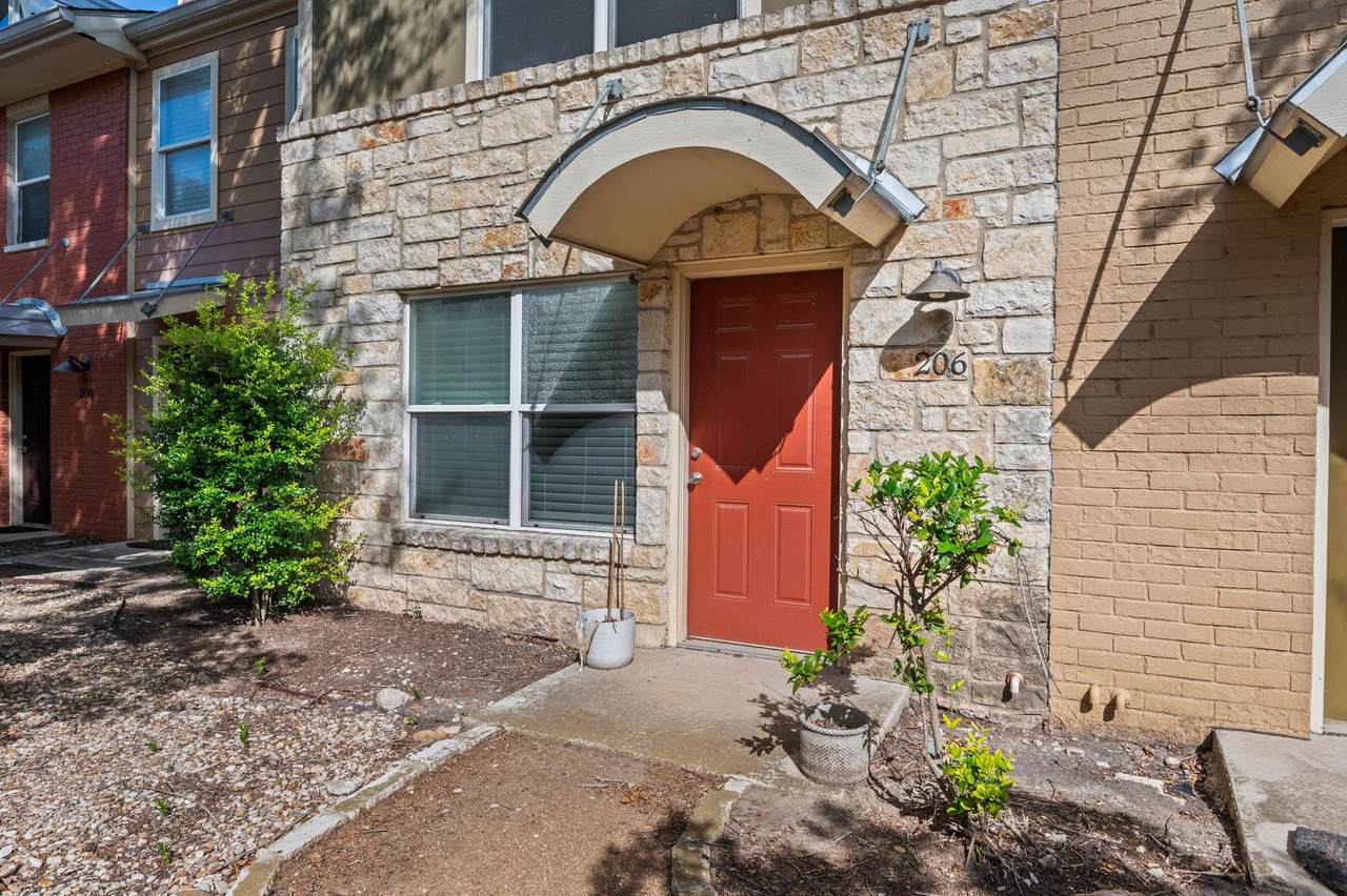 1101 Grove Blvd - Photo 1