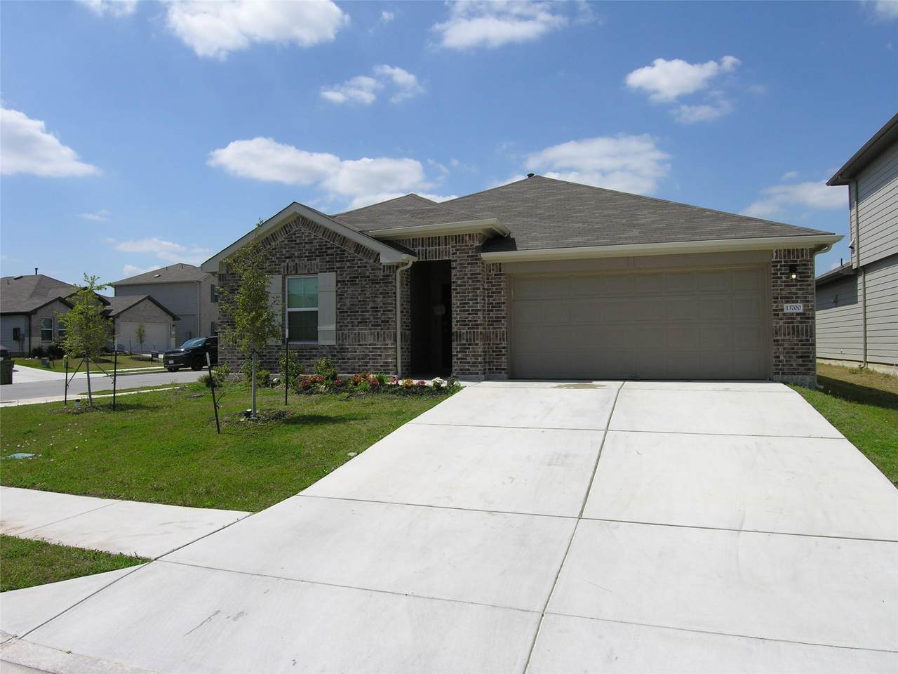 13700 Dismuke Dr - Photo 1