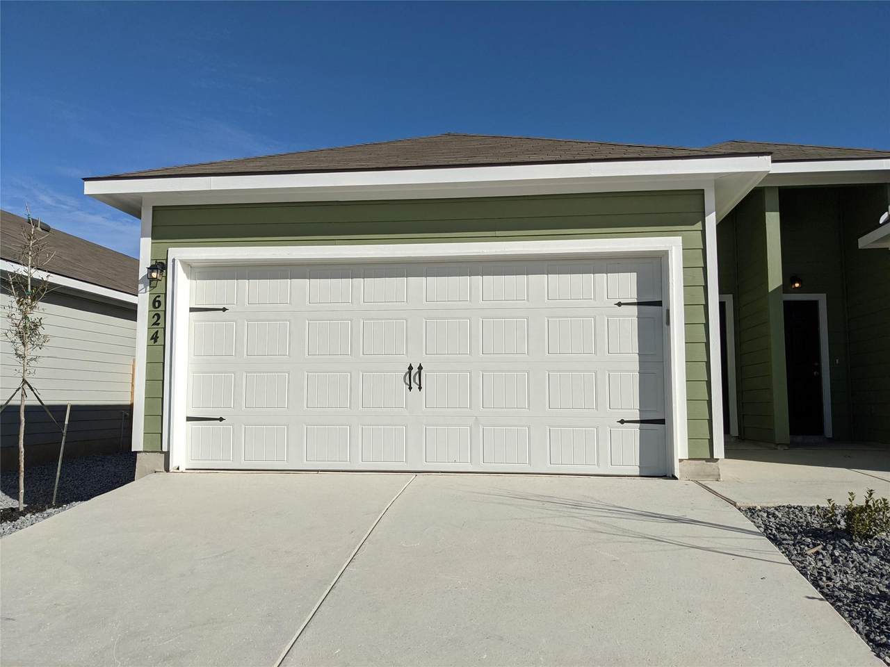 624 Heather Way - Photo 1