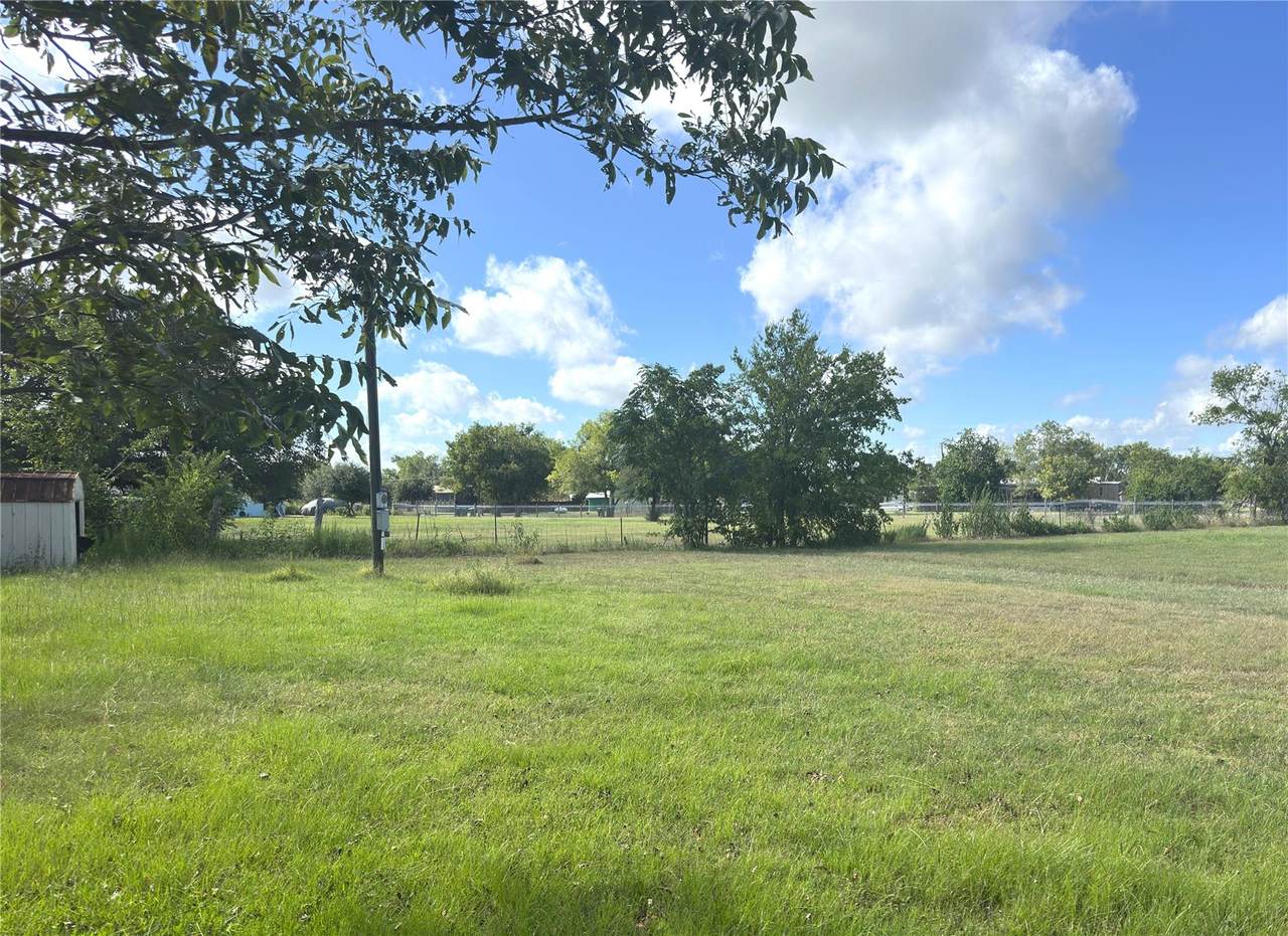 1112 Old Nails Creek Rd - Photo 1
