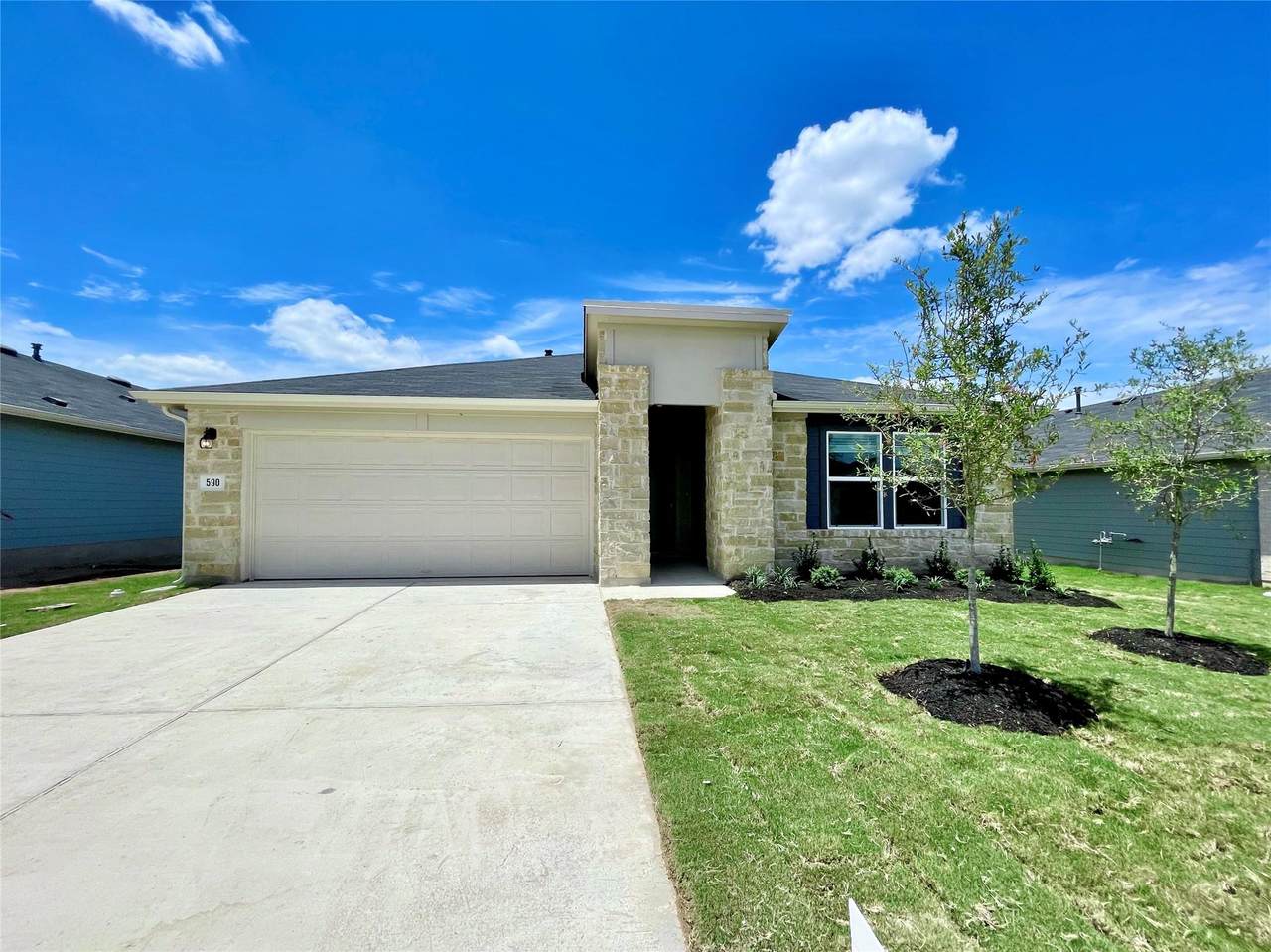 590 Gladiola Loop - Photo 1