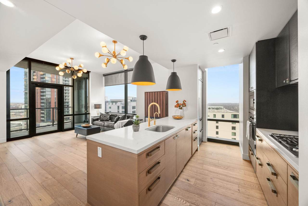 70 Rainey St - Photo 1