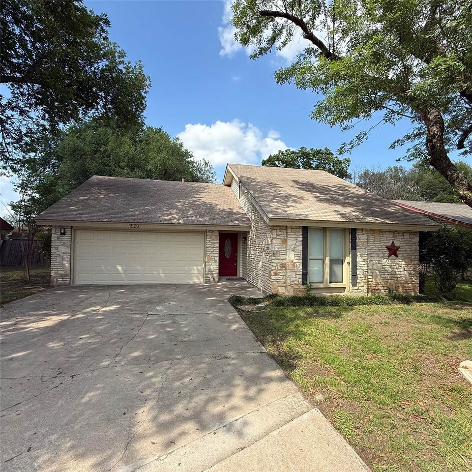 1500 Wroxton Way - Photo 1
