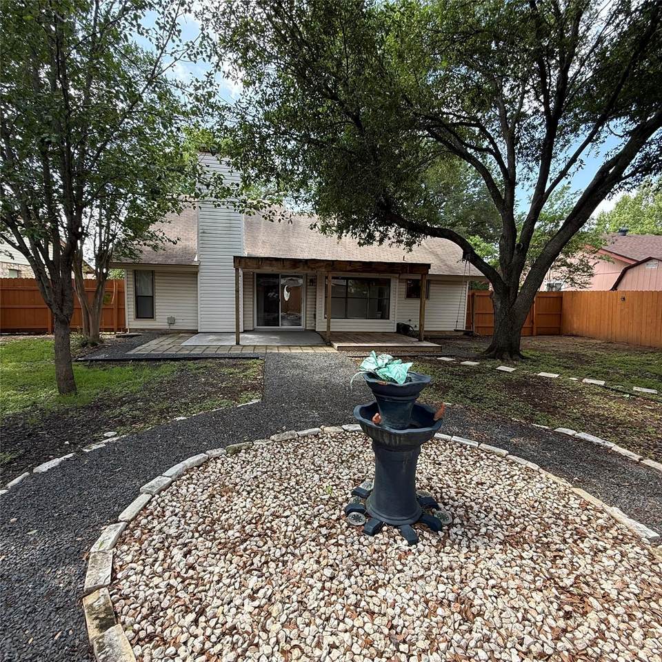 https://bt-photos.global.ssl.fastly.net/austin/1280_boomver_1_7600973-2.jpg