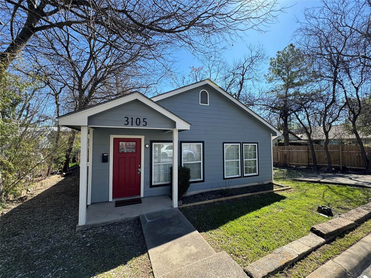3105 Kings Ln - Photo 1