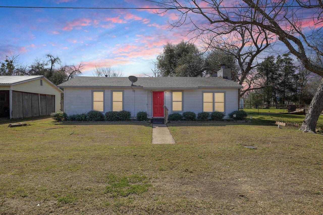 712 Vernon St - Photo 1