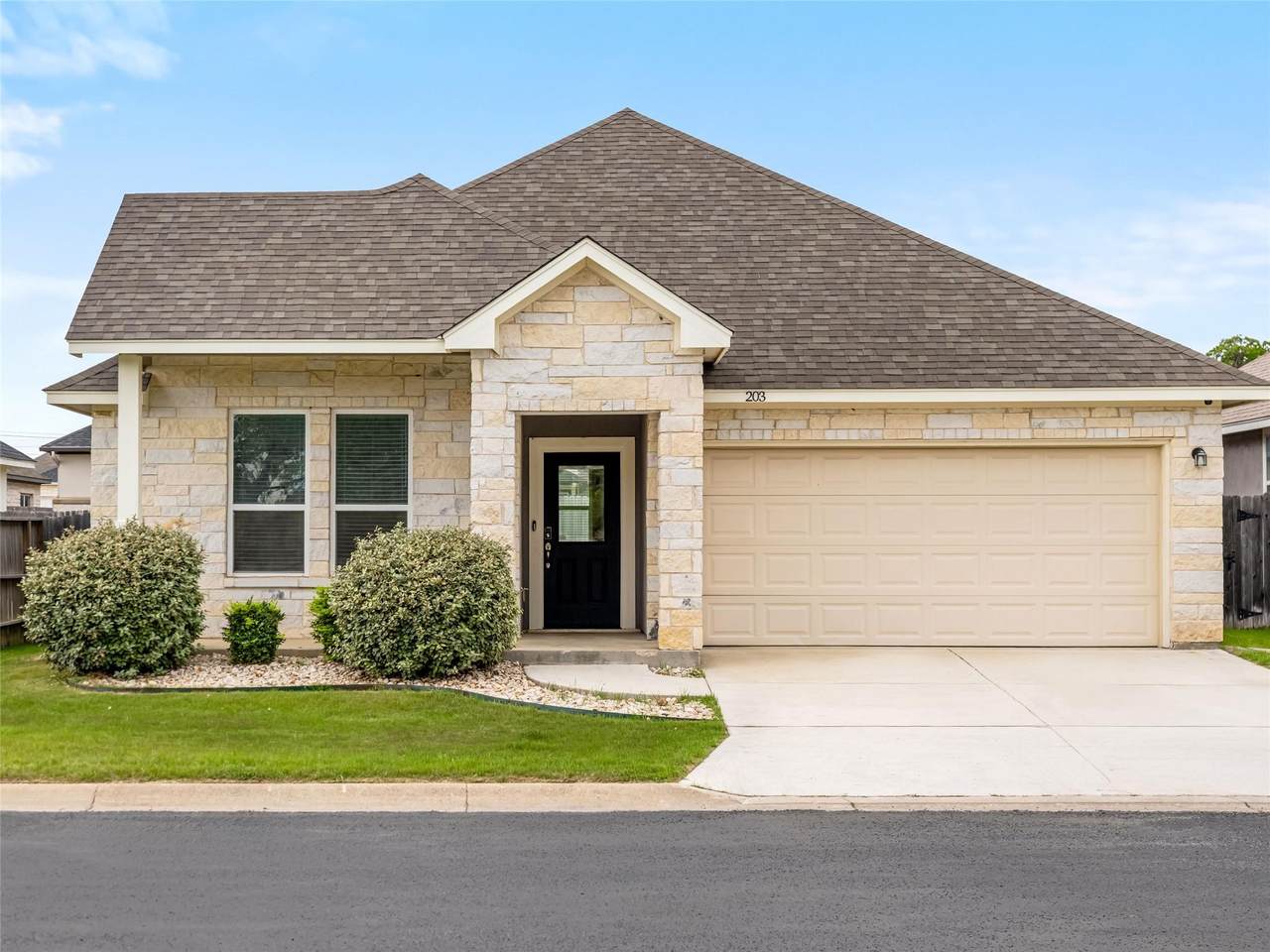 203 Winston Dr - Photo 1