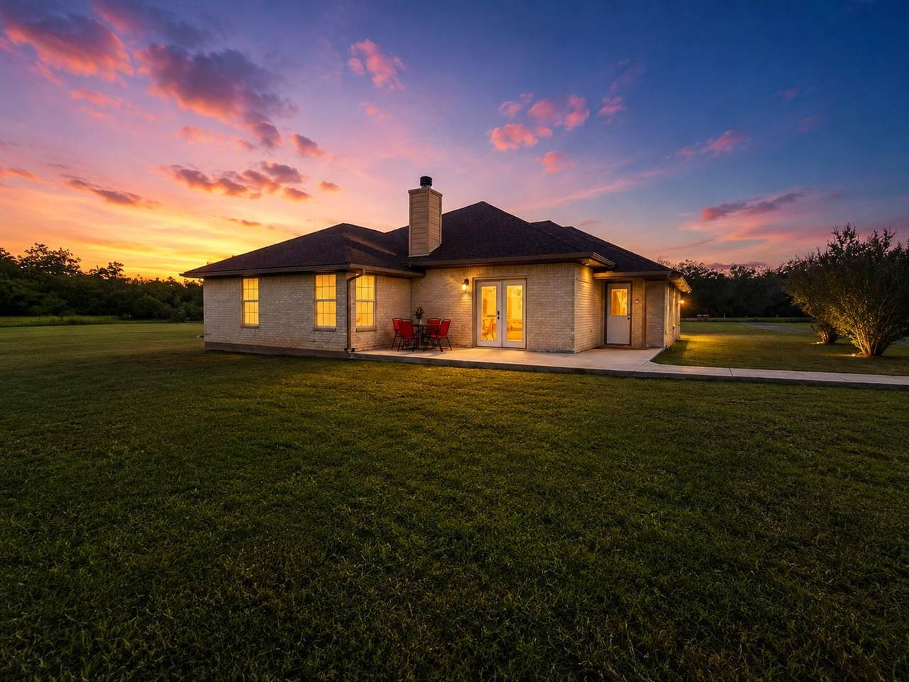 https://bt-photos.global.ssl.fastly.net/austin/1280_boomver_1_7695336-2.jpg