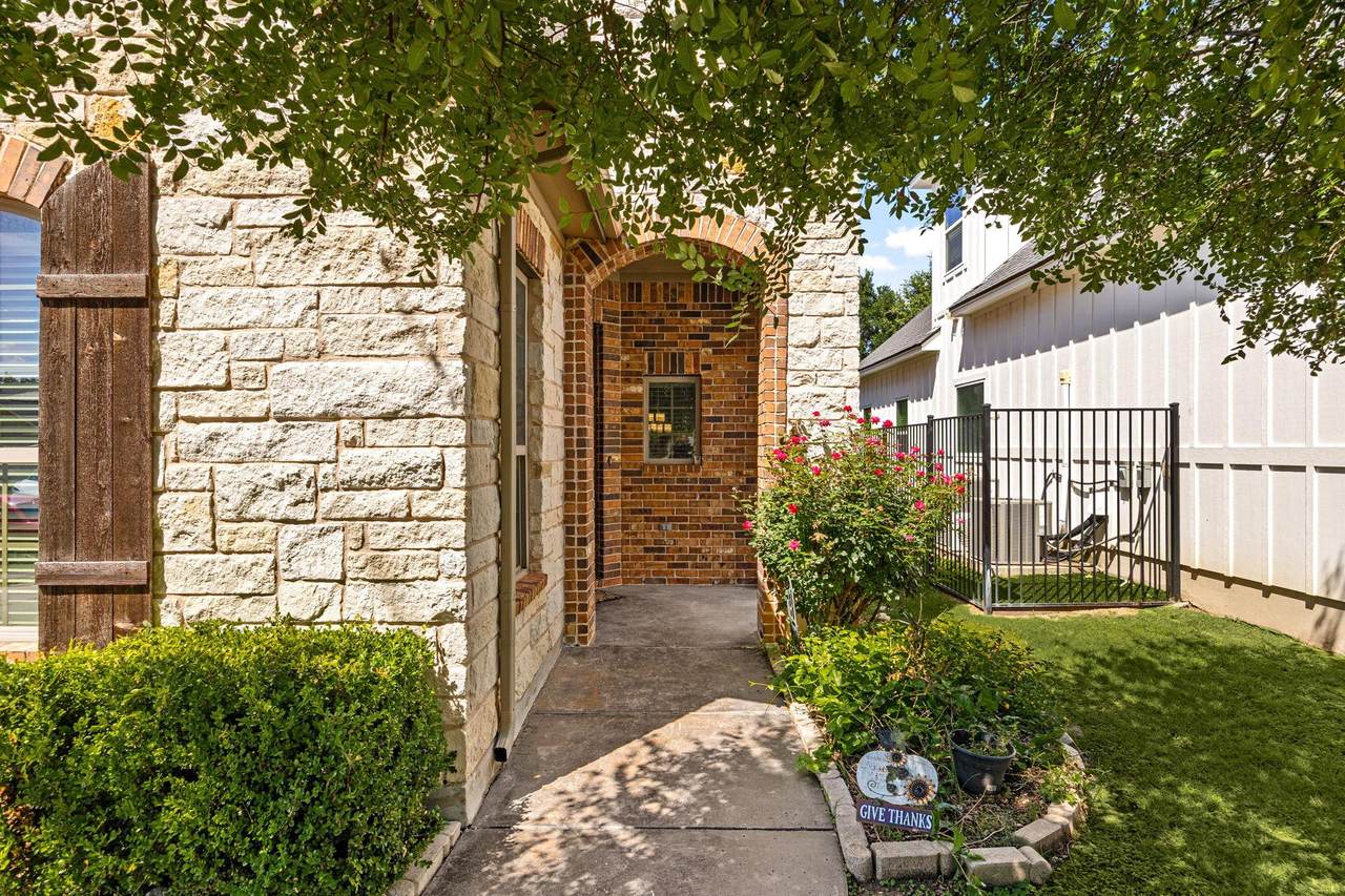 https://bt-photos.global.ssl.fastly.net/austin/1280_boomver_1_7697056-2.jpg