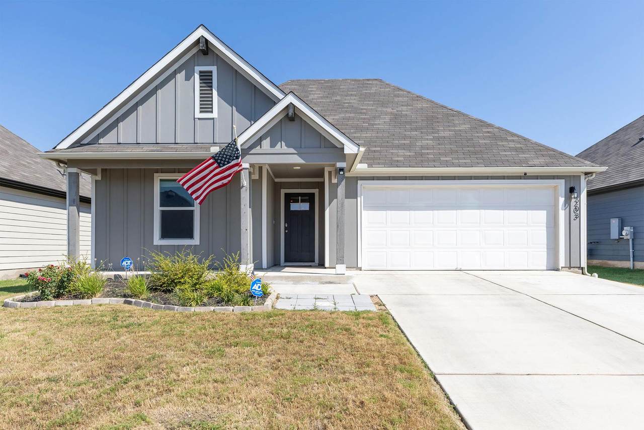 203 Mulberry Creek Ln - Photo 1