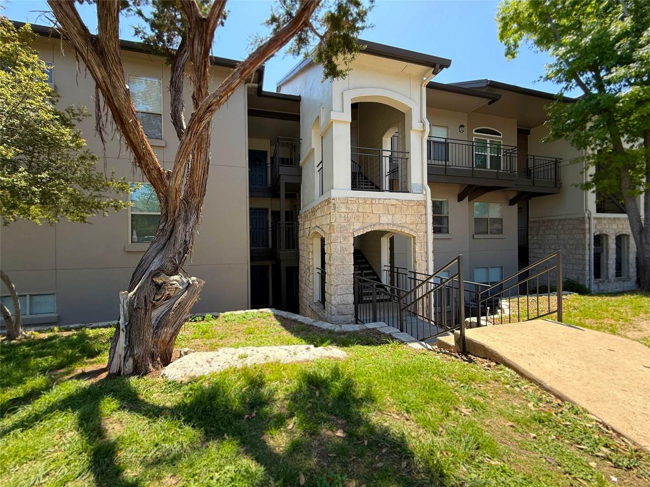6000 Shepherd Mountain Cv - Photo 1