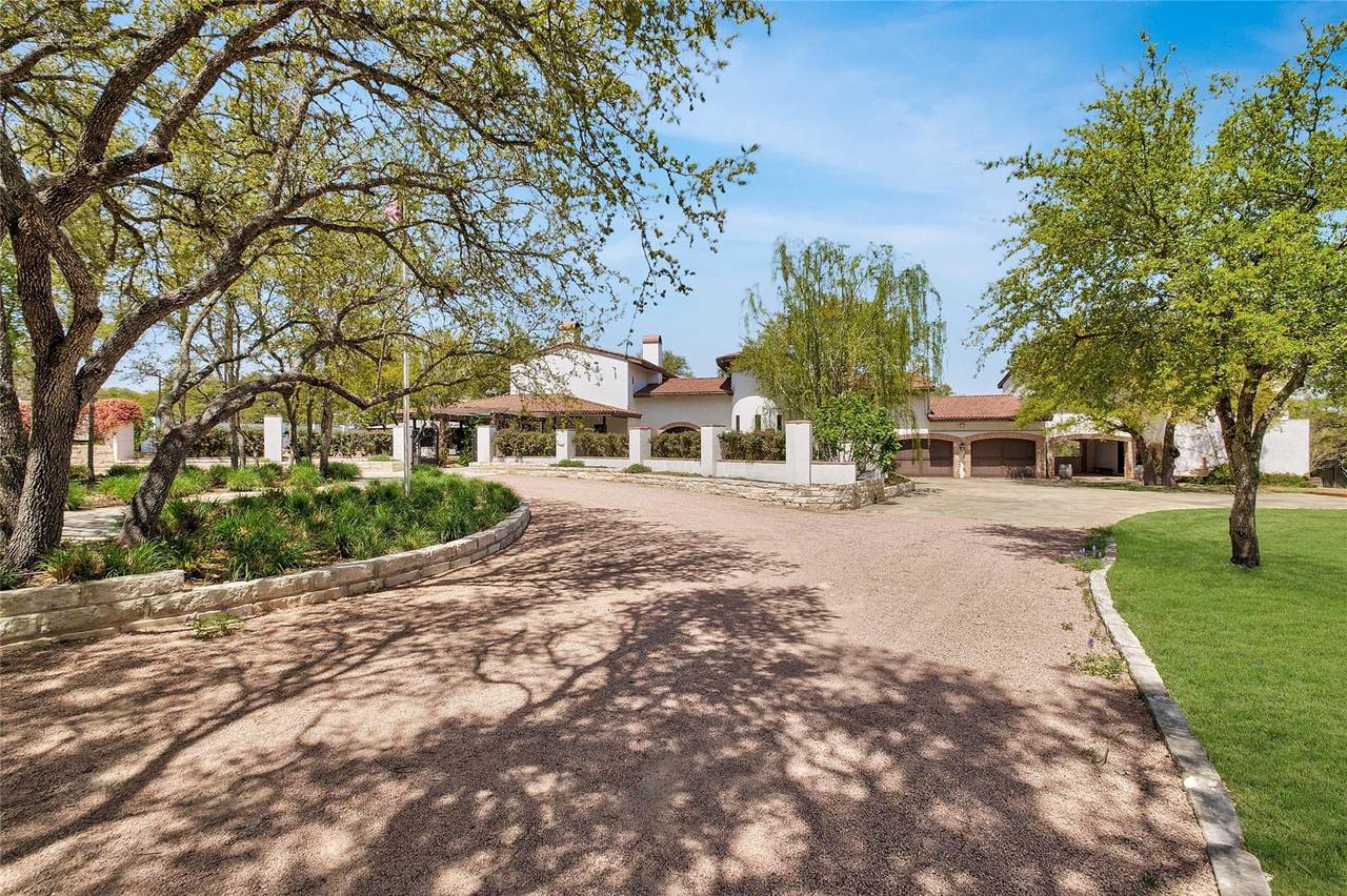 9770 Fm 967 - Photo 1