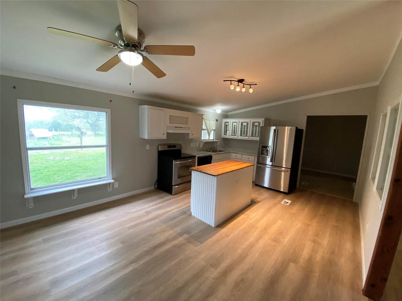 185 Valley Dr - Photo 1