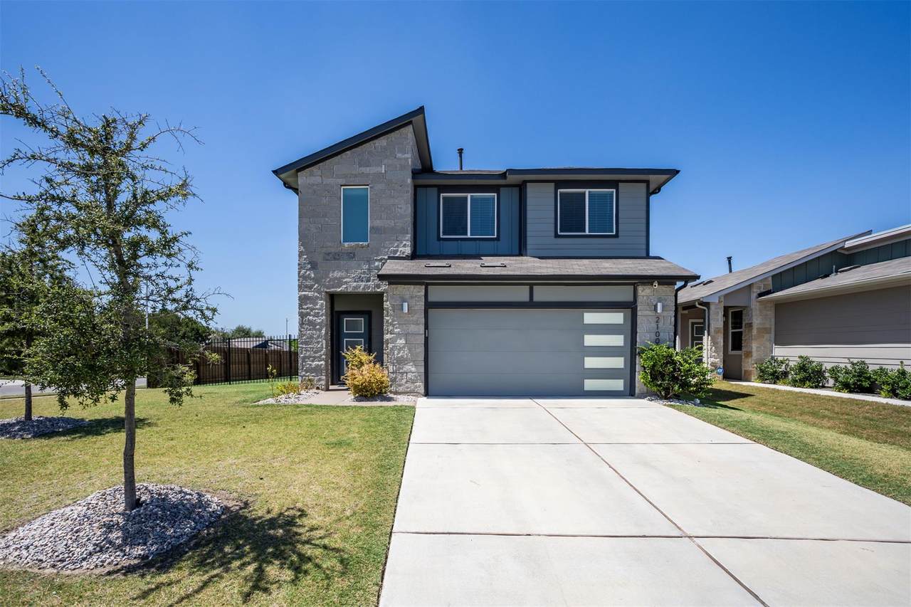 2100 Tucker Ln - Photo 1