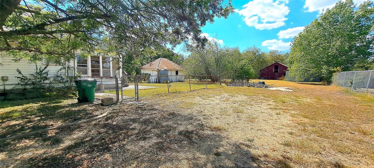 507 Sloan St - Photo 1