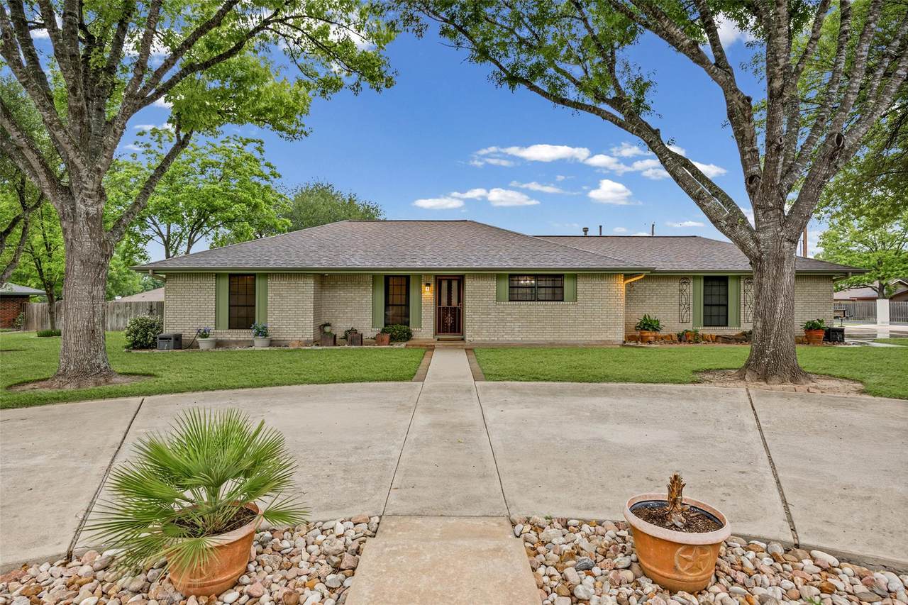 1608 Samoa Ct - Photo 1