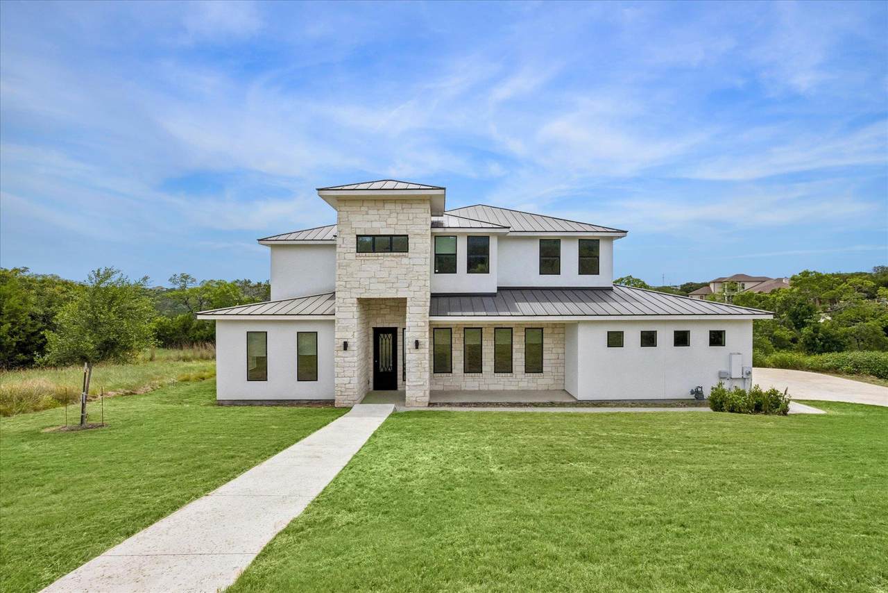 7224 Getaway Dr - Photo 1