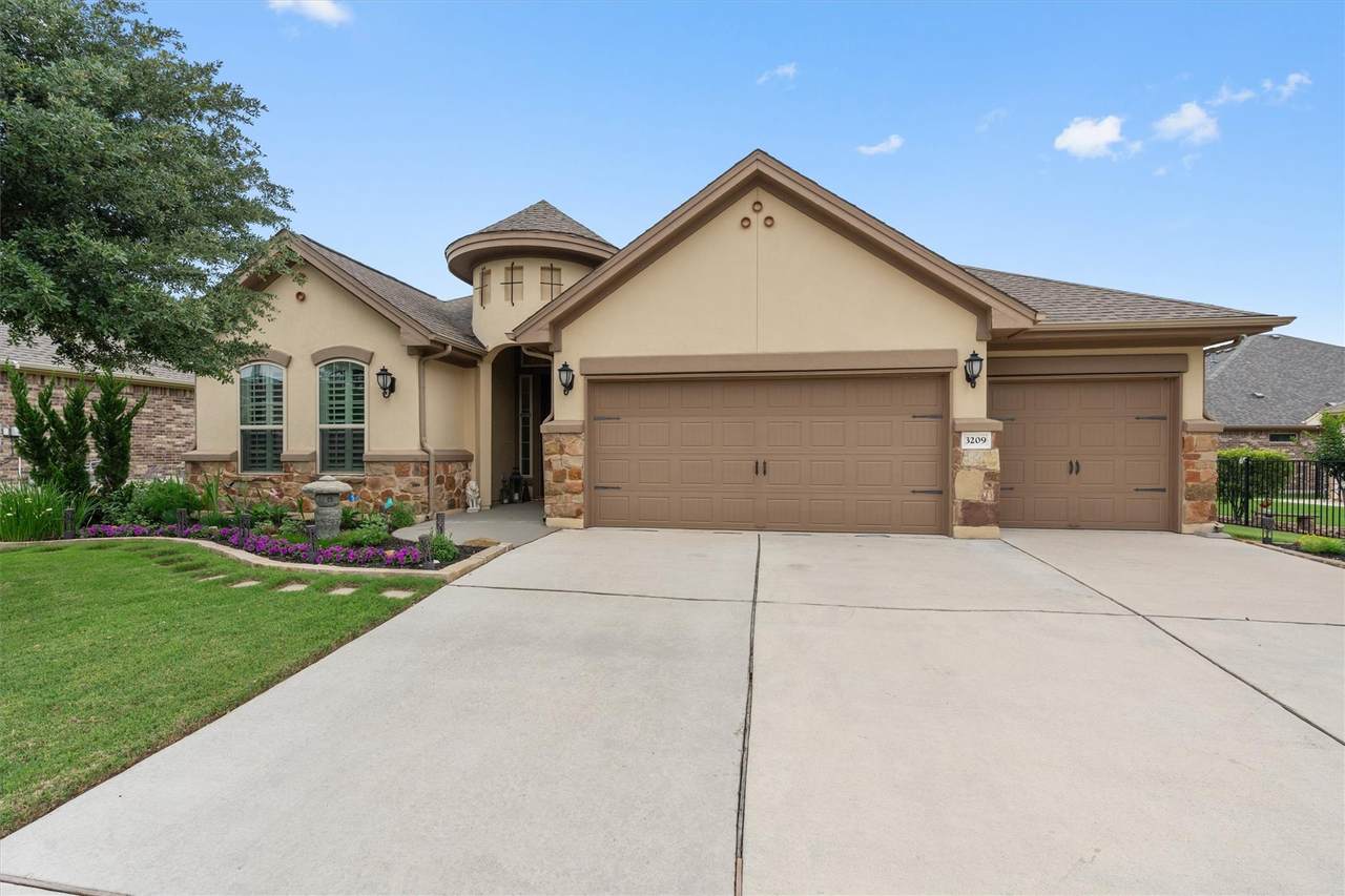 3209 Stella Dr - Photo 1