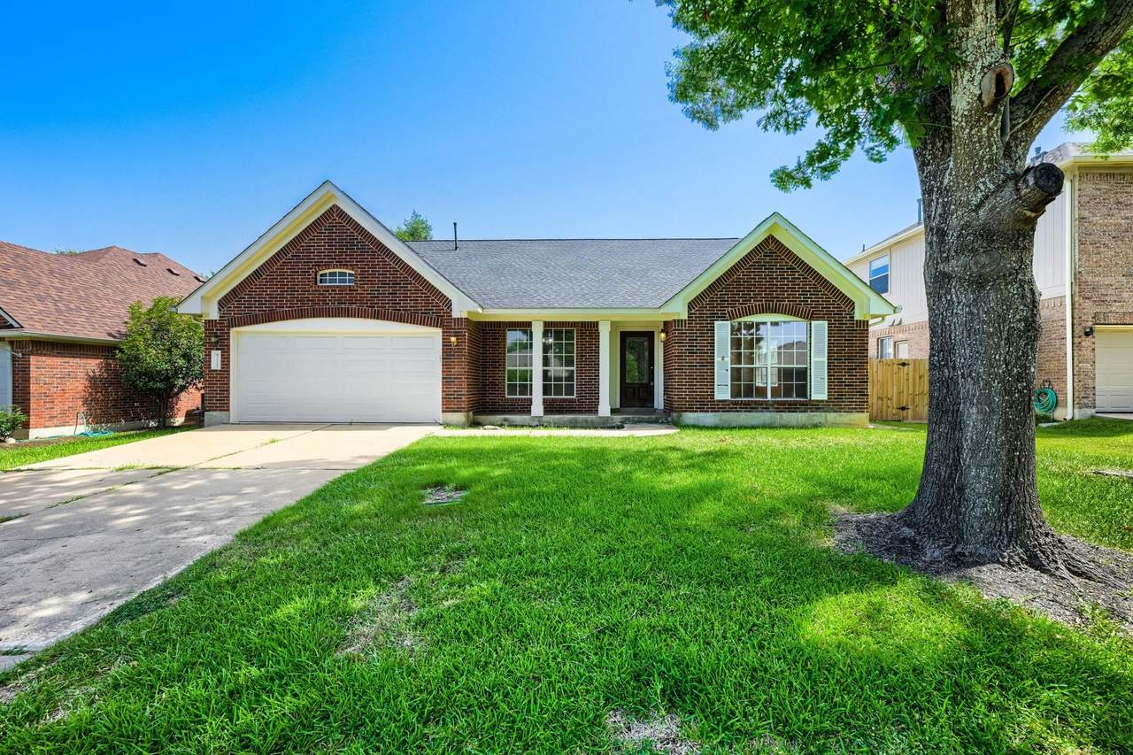 8221 Manx Dr - Photo 1