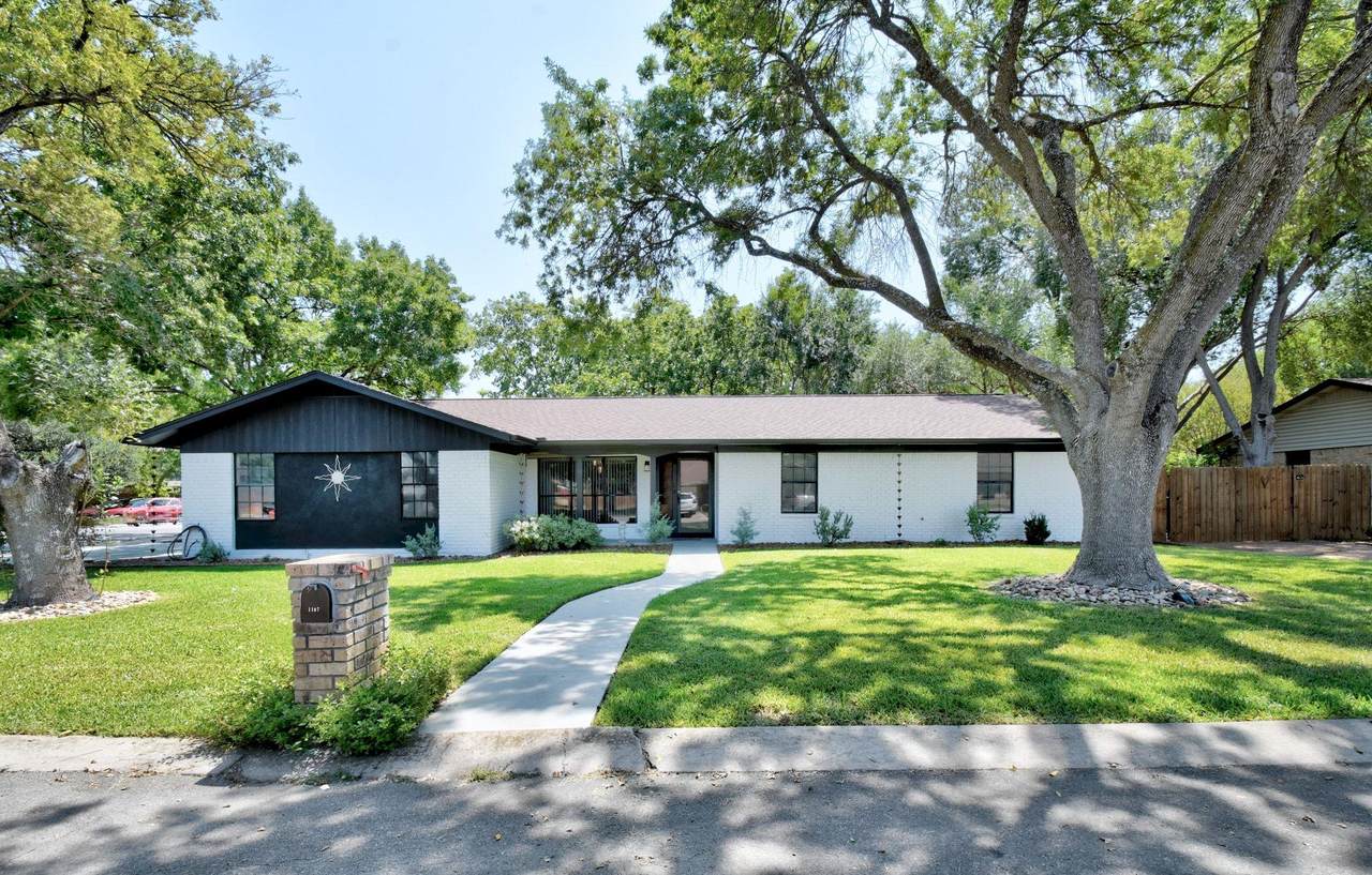 1107 Gardenia Dr - Photo 1