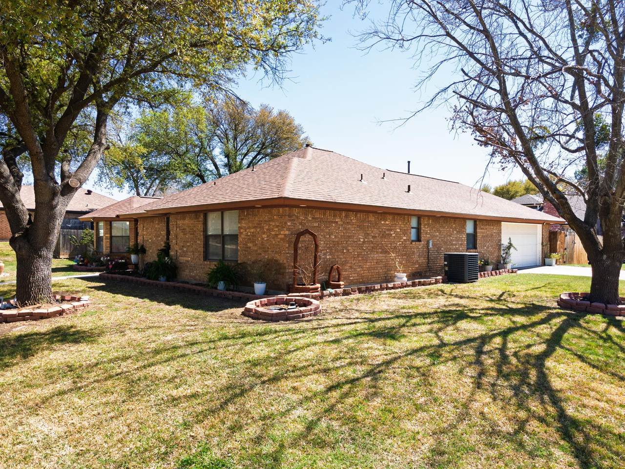 https://bt-photos.global.ssl.fastly.net/austin/1280_boomver_1_7920101-2.jpg